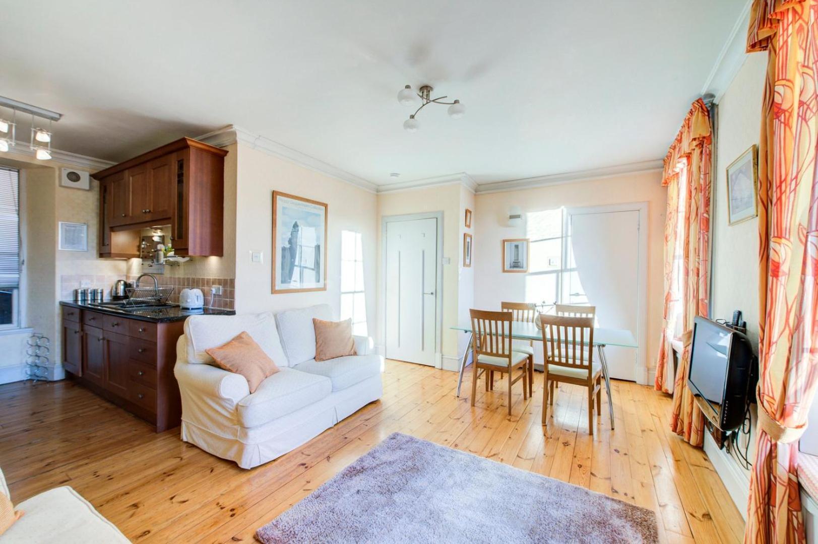 Guestready - Historic Edinburgh Old Town Apartment Esterno foto